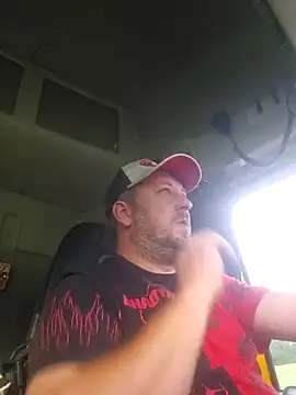 Snapshot of ktmtom247 chatting on 09-25-25, 05:11 ktmtom247 online show from 09-25-25, 05:11