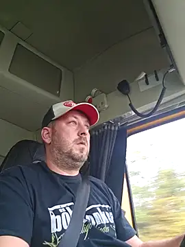 Snapshot of ktmtom247 chatting on 10-27-25, 10:08 ktmtom247 online show from 10-27-25, 10:08