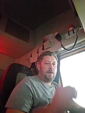 Snapshot of ktmtom247 chatting on 11-26-25, 11:44 ktmtom247 online show from 11-26-25, 11:44