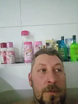 Snapshot of ktmtom247 chatting on 12-18-25, 07:20 ktmtom247 online show from 12-18-25, 07:20