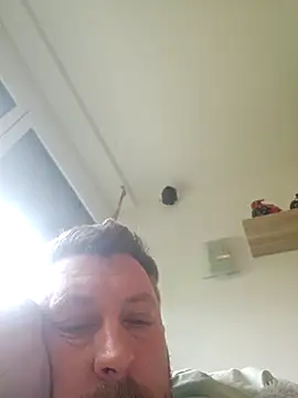 Snapshot of ktmtom247 chatting on 12-20-25, 08:32 ktmtom247 online show from 12-20-25, 08:32