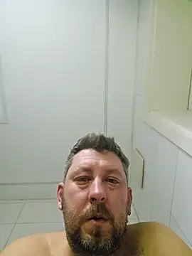 Snapshot of ktmtom247 chatting on 12-23-25, 02:31 ktmtom247 online show from 12-23-25, 02:31