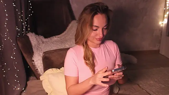 Snapshot of MaryFaith chatting on 01-15-26, 02:10 MaryFaith online show from 01-15-26, 02:10