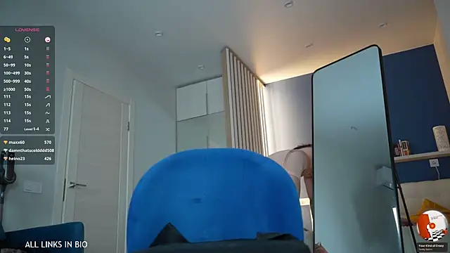 LAUREL HAZEL online show from 02-21-25, 01:33