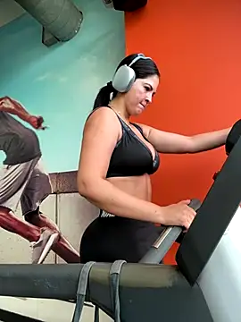 Carolina Novoa online show from 10-11-25, 02:37