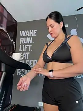 Carolina Novoa online show from 05-05-26, 05:21