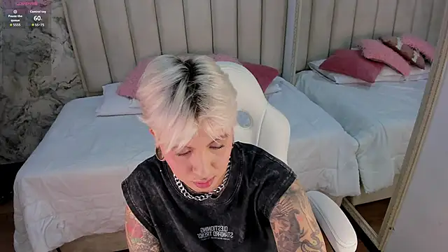 Snapshot of amy_ink chatting on 10-09-25, 11:19 amy ink online show from 10-09-25, 11:19