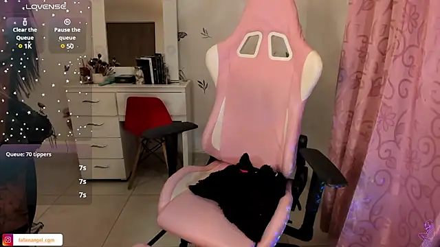 Fallengangel online show from 01-20-25, 06:10