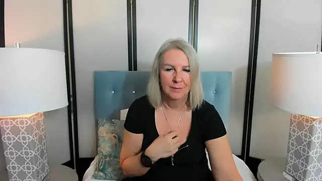 Snapshot of EricaTop chatting on 02-01-25, 06:10 EricaTop online show from 02-01-25, 06:10