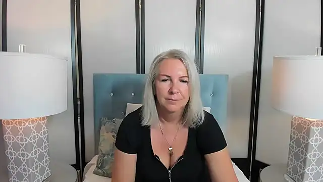 Snapshot of EricaTop chatting on 03-20-25, 09:24 EricaTop online show from 03-20-25, 09:24