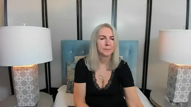 Snapshot of EricaTop chatting on 01-08-26, 09:39 EricaTop online show from 01-08-26, 09:39