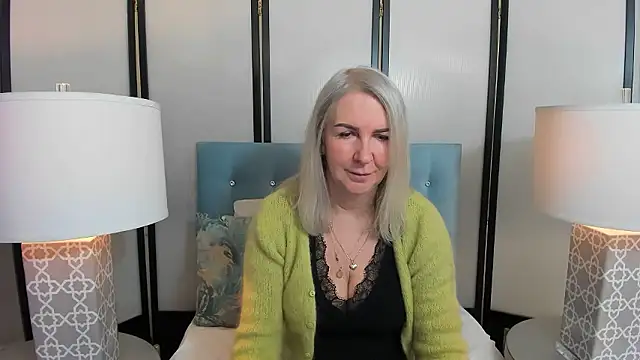 Snapshot of EricaTop chatting on 01-10-26, 06:15 EricaTop online show from 01-10-26, 06:15