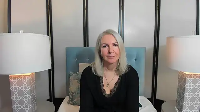 Snapshot of EricaTop chatting on 01-18-26, 06:06 EricaTop online show from 01-18-26, 06:06