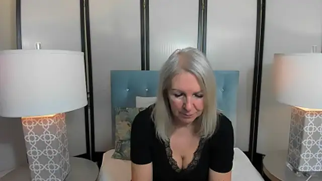 Snapshot of EricaTop chatting on 02-12-26, 09:32 EricaTop online show from 02-12-26, 09:32