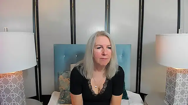 Snapshot of EricaTop chatting on 03-08-26, 05:55 EricaTop online show from 03-08-26, 05:55