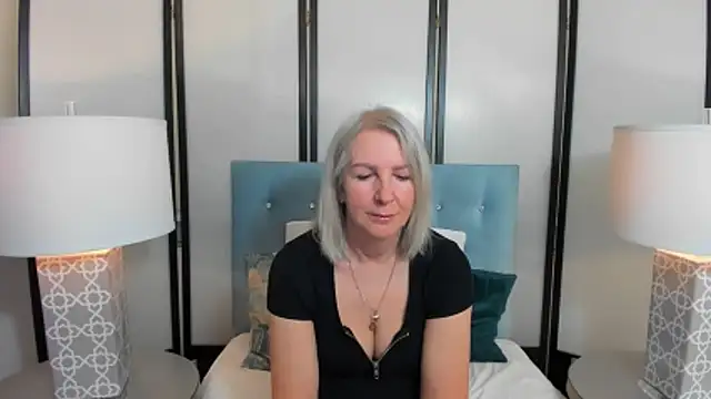 EricaTop online show from 04-26-26, 05:05