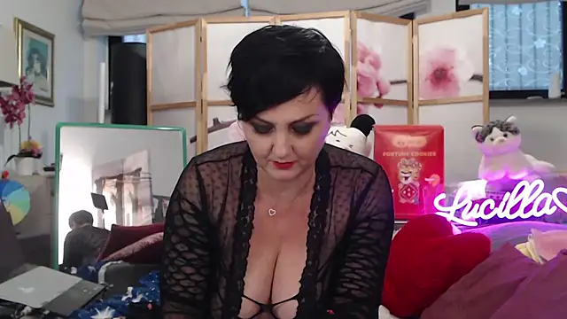Snapshot of lucillabollente chatting on 09-22-25, 04:20 lucillabollente online show from 09-22-25, 04:20