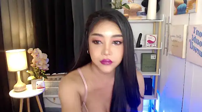 Snapshot of AsianMariaTs chatting on 01-15-25, 11:00 AsianMariaTs online show from 01-15-25, 11:00