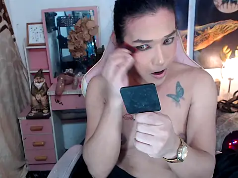 Snapshot of AsianMariaTs chatting on 11-05-25, 02:06 AsianMariaTs online show from 11-05-25, 02:06