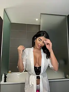 Snapshot of ArabicBarbie chatting on 02-01-25, 12:18 ArabicBarbie online show from 02-01-25, 12:18