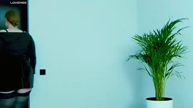 Sinful Eyes online show from 11-27-25, 06:15