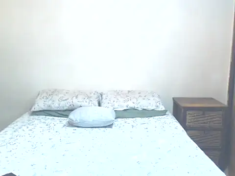 Snapshot of sexylax17 chatting on 12-20-25, 06:04 sexylax17 online show from 12-20-25, 06:04