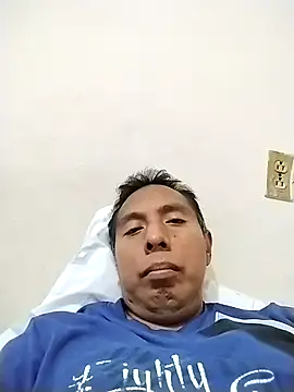 Snapshot of desnudo_Sexoxo chatting on 10-30-25, 08:20 desnudo Sexoxo online show from 10-30-25, 08:20