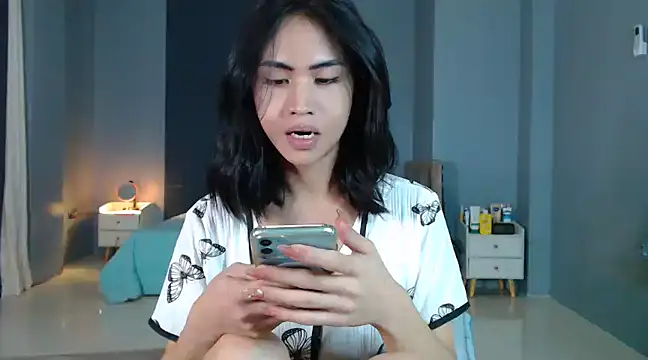 Snapshot of _FoxyFlair chatting on 12-23-24, 05:11 FoxyFlair online show from 12-23-24, 05:11