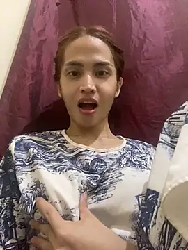 Snapshot of _FoxyFlair chatting on 11-05-25, 05:02 FoxyFlair online show from 11-05-25, 05:02