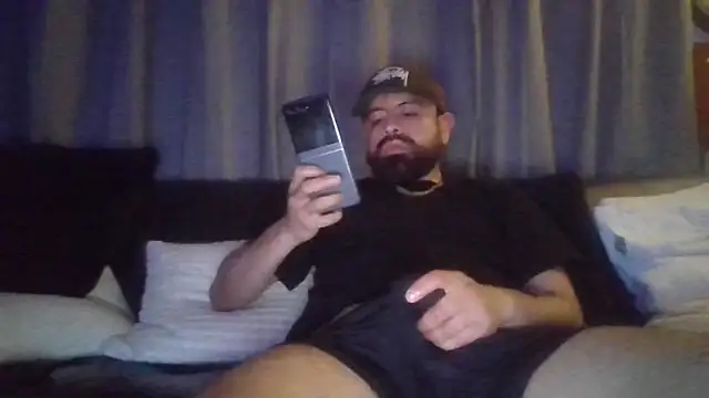 Snapshot of DRHUNGRX chatting on 02-15-25, 12:22 DRHUNGRX online show from 02-15-25, 12:22