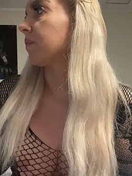 Snapshot of MIA-XXX chatting on 10-09-25, 01:58 MIA-XXX online show from 10-09-25, 01:58