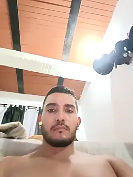 Snapshot of Ricardo_hott chatting on 03-25-26, 12:05 Ricardo hott online show from 03-25-26, 12:05