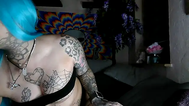 RoxxyInk online show from 02-03-25, 10:43