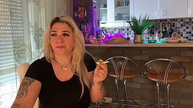 Monageil online show from 02-16-25, 11:05