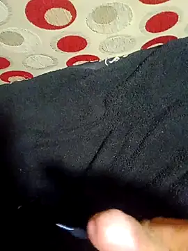 Snapshot of KosBi69 chatting on 11-16-25, 10:37 KosBi69 online show from 11-16-25, 10:37