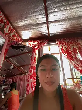 Snapshot of sweetieme chatting on 05-17-26, 01:36 sweetieme online show from 05-17-26, 01:36
