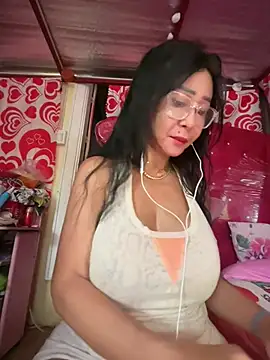Snapshot of sweetieme chatting on 06-30-26, 02:23 sweetieme online show from 06-30-26, 02:23