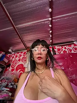 Snapshot of sweetieme chatting on 07-20-26, 03:32 sweetieme online show from 07-20-26, 03:32