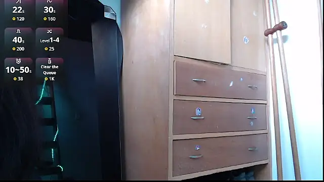 Snapshot of evolet01 chatting on 02-18-26, 06:59 evolet01 online show from 02-18-26, 06:59