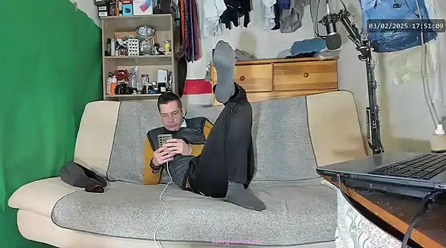 viraglaci18xh online show from 02-03-25, 04:52