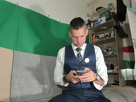 viraglaci18xh online show from 10-22-25, 08:36