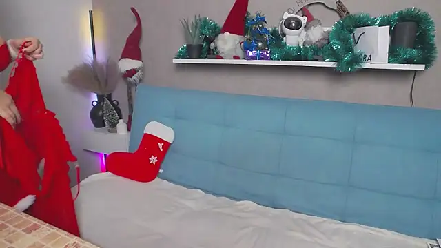 DakotaMae online show from 12-25-24, 04:00