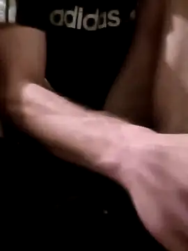 Snapshot of arteeczeek chatting on 09-28-25, 12:05 arteeczeek online show from 09-28-25, 12:05