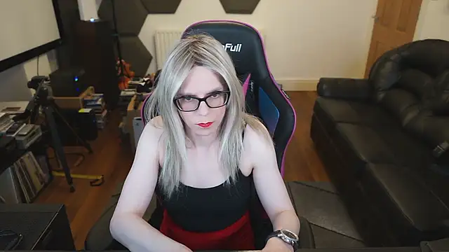 Snapshot of KelseyCobalt chatting on 02-10-25, 09:04 KelseyCobalt online show from 02-10-25, 09:04