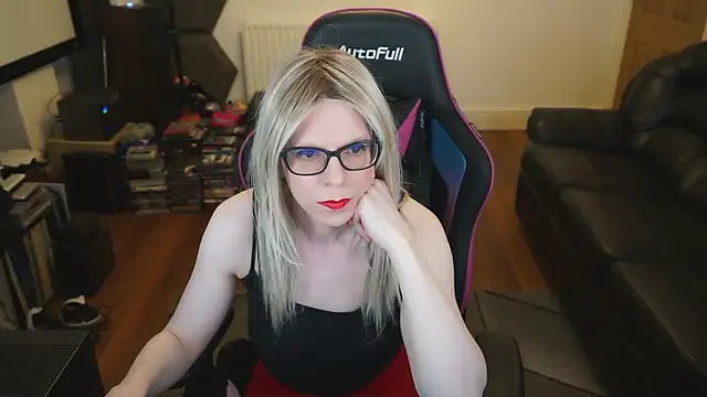 Snapshot of KelseyCobalt chatting on 03-22-25, 08:59 KelseyCobalt online show from 03-22-25, 08:59