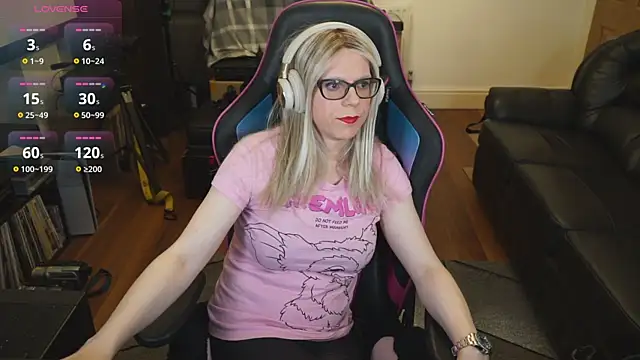 Snapshot of KelseyCobalt chatting on 09-25-25, 09:18 KelseyCobalt online show from 09-25-25, 09:18