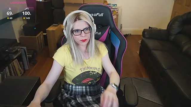 Snapshot of KelseyCobalt chatting on 12-19-25, 09:44 KelseyCobalt online show from 12-19-25, 09:44