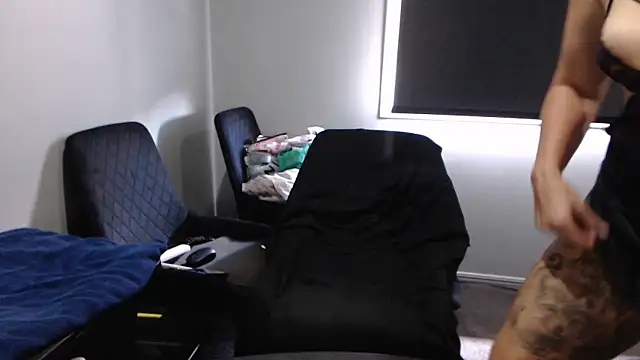 poisonivyx online show from 02-19-25, 02:33