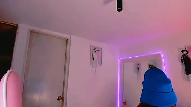 Snapshot of dulce_doll1 chatting on 10-25-25, 02:41 dulce doll1 online show from 10-25-25, 02:41