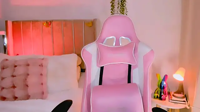 Snapshot of dulce_doll1 chatting on 11-26-25, 01:17 dulce doll1 online show from 11-26-25, 01:17